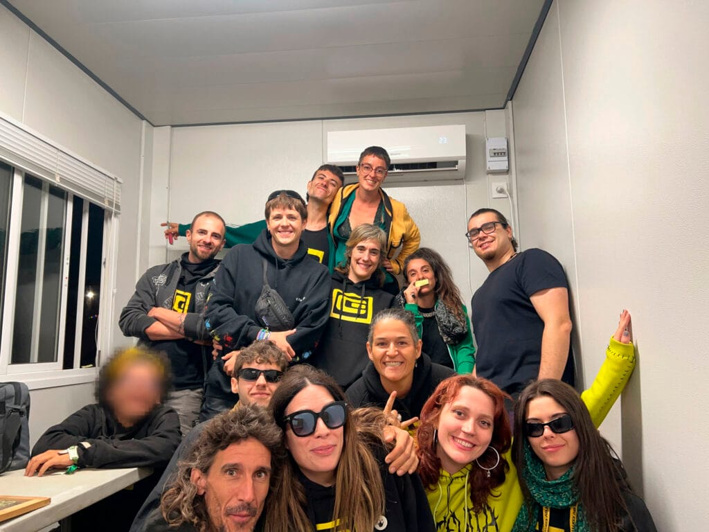 Foto de equipo en una intervención en ocio que representa la presencia y participación a través del programa Energy Control.